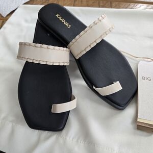 Kaanas Black and Cream Women's Sandals Hand Crafted